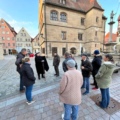 Unterwegs mit der Weißenburger Nachtwächterin