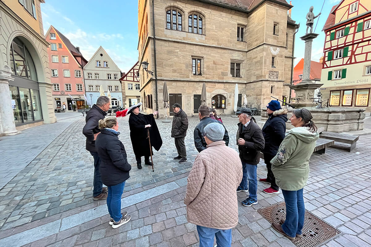 Unterwegs mit der Weißenburger Nachtwächterin